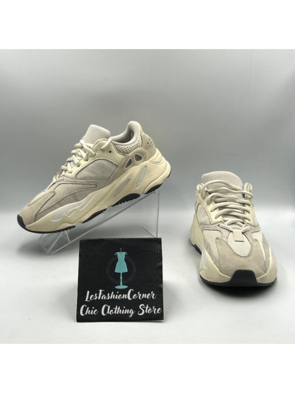 Adidas Women's Beige Mesh Suede Yeezy Boost 700 Analog Sneakers Size 5.5 3796